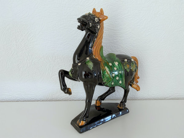Chinesische Terrakotta Figur Tang Pferd schwarz, H 40cm